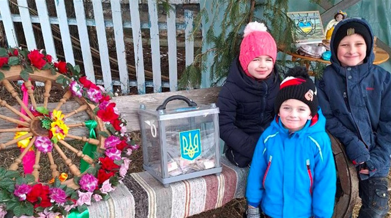 «Колодія величаймо — ЗСУ допомагаймо»: у селі Березівської громади зібрали 13000 гривень для армії
