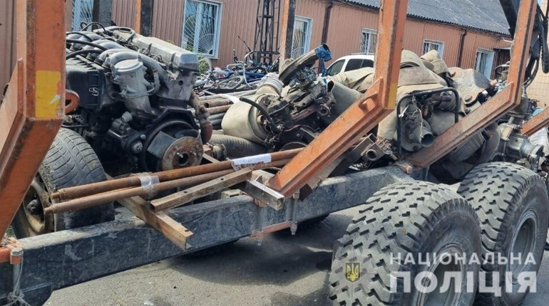 Вилучили 10 мотопомп і квадроцикл: в Сарненському районі провели обшуки