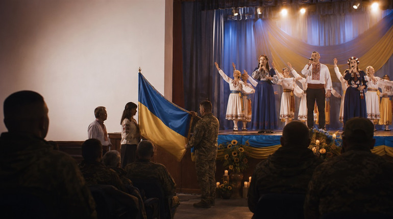 Концерт для захисників і прапор бригади: у Дмитрівській громаді започатковують нову традицію
