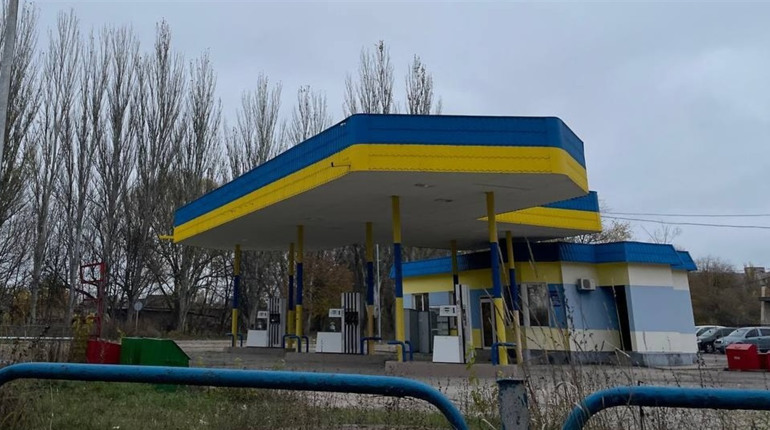 Занедбана АЗС «Авіас» у Жовтих Водах: що сталося з заправкою