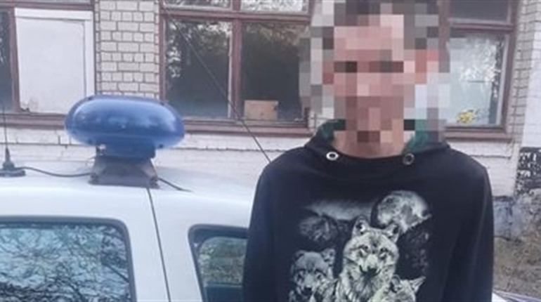 У Жовтих Водах затримали чоловіка, який пробрався у приміщення колишньої школи