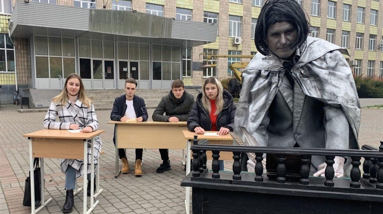 Цьогоріч у Ніжинському державному університеті радіодиктан "писав сам Микола Гоголь"!
