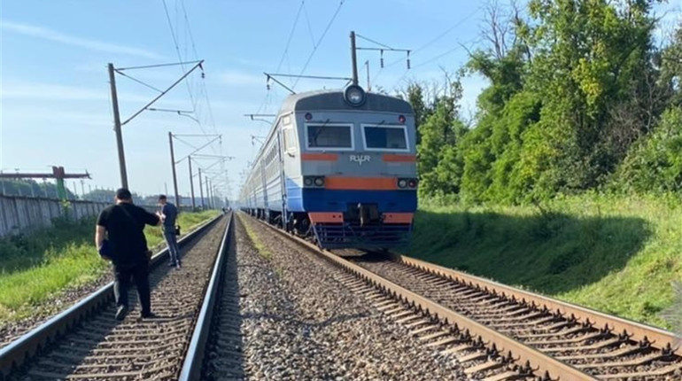 На станції Усатове потяг переїхав жінку: ситуація була схожа на самогубство