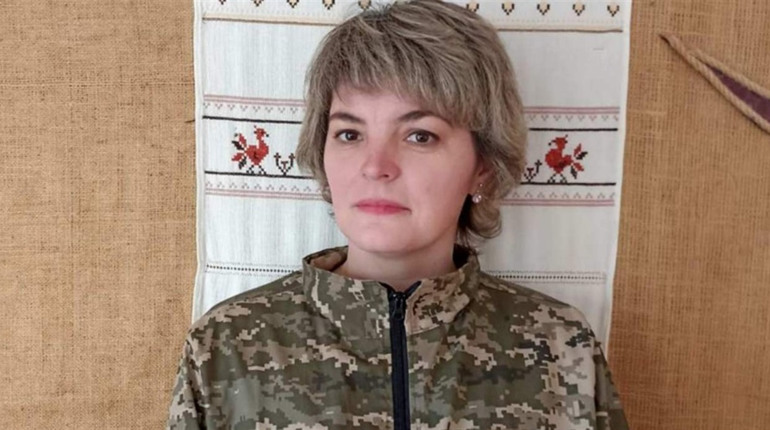 Учителька «Захисту України» Інна Севернюк: «Діти хочуть знати все про зброю та військову підготовку"