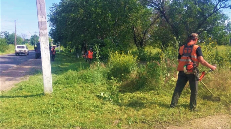 Комунальний десант з Біляївки відправився на допомогу у Градениці: що там робили