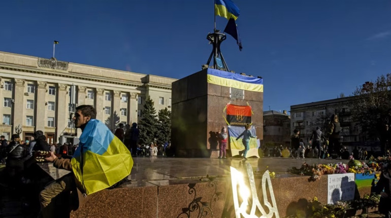 Книга «Херсон 2022: з Україною в серці» серед переможців конкурсу культурно-мистецьких проєктів