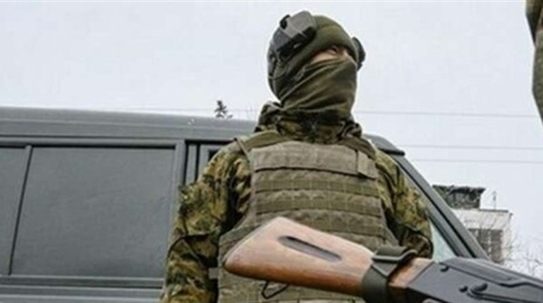 Говорити на вулиці про Україну небезпечно. Окупанти у Мелітополі випустили "підслуховувачів"