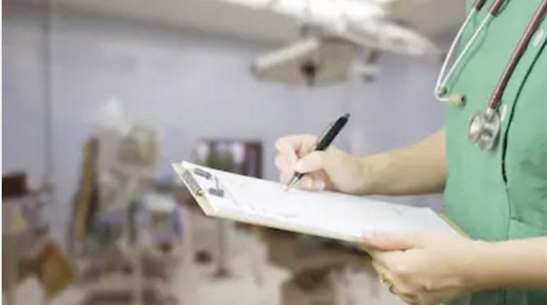 ПЛР-тест не підтвердив коронавірус у бабусі, яка поступила до лікарні із запаленням після Великодня