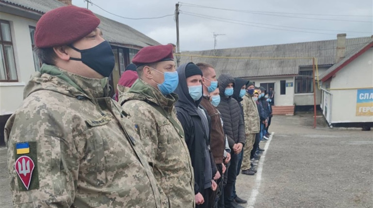 Призов у жовтні-грудні 2021 року: кому треба з’явитися у призовну дільницю в Кіцмані