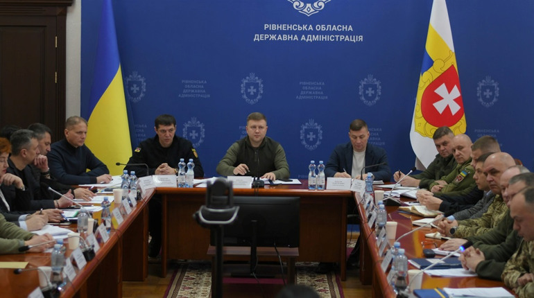 Рівненщина: в пріоритеті фінансування оборони, а не укладання бруківки і озеленення