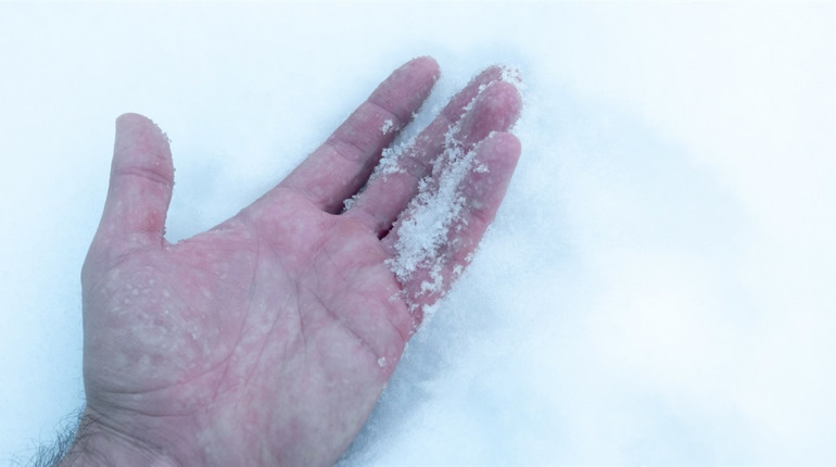 У Сарненському районі від переохолодження помер чоловік