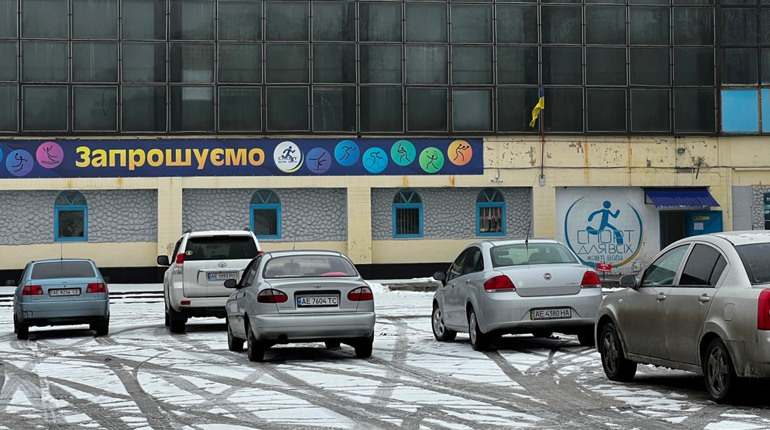 Швачці пропонують 12 000 грн; продавцю-консультанту - 8 500 грн: свіжі вакансії в Жовтих Водах