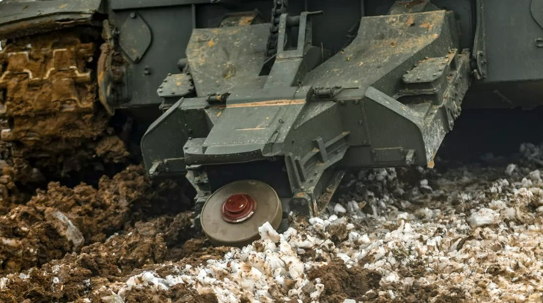 Окупанти поновлюють мінування на лівому березі Дніпра