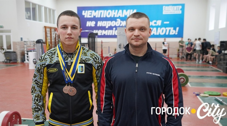 Один із трьох найсильніших. Городоцький важкоатлет здобув бронзу на Чемпіонаті України