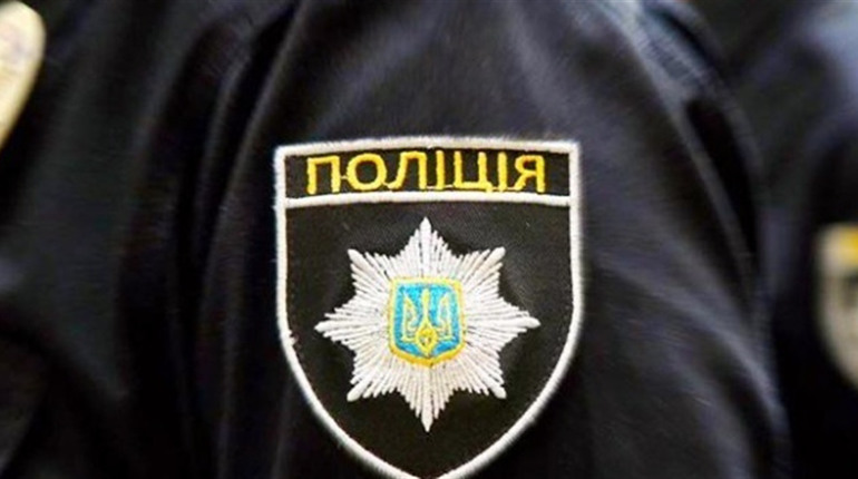Викрили черкащанку, яка в інтернеті продавала неіснуючий парафін для виготовлення окопних свічок