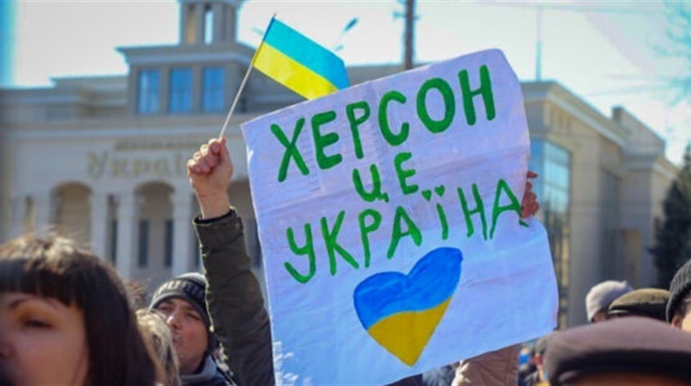 Історія родини, якій вдалося виїхати з Херсона в Первомайськ: Людей намагаються відрізати від світу