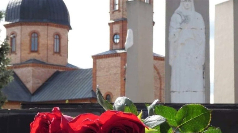 Як громади Красноградського району відзначили День пам'яті та перемоги над нацизмом. Фоторепортаж