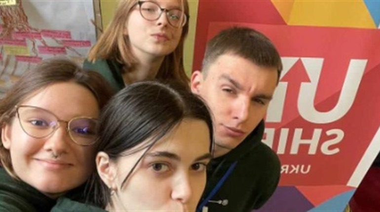 На базі Старокостянтинівської бібліотеки стартує новий проект: запрошують молодь