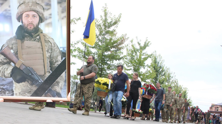 Ніжинці прощалися із загиблим воїном Олександром Ситенком