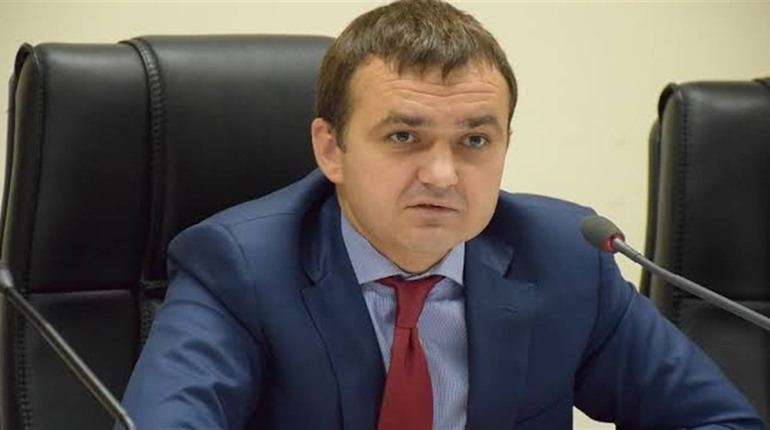 В Олешках скасували закупівлю авто у компанії ексочільника Миколаївської ОДА, а в Херсоні — ні