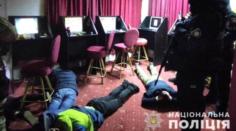 У Кагарлику ліквідували підпільний гральний заклад