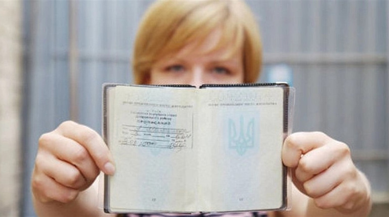 Якщо вашу вулицю перейменували: чи потрібно вносити зміни у документи?