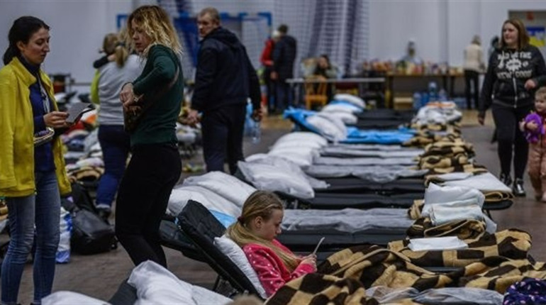 Польща закрила найбільший центр прийому українців