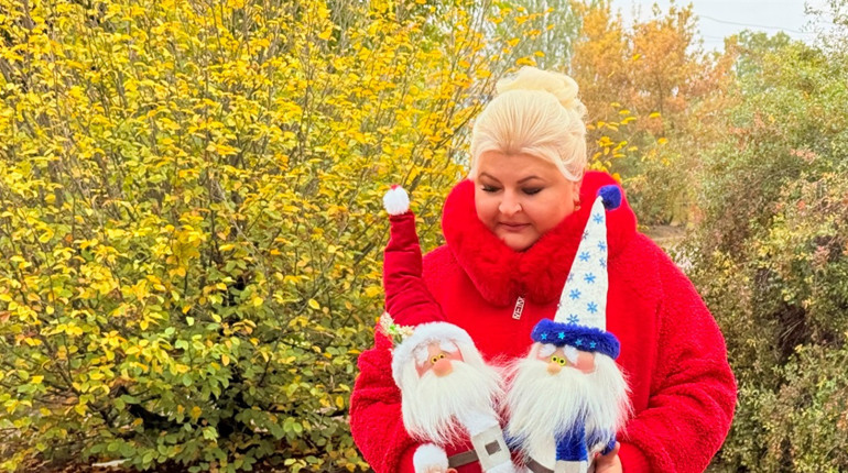 Як майстриня із Первомайська створює іграшки з характером, емоціями та «сюрпризами»