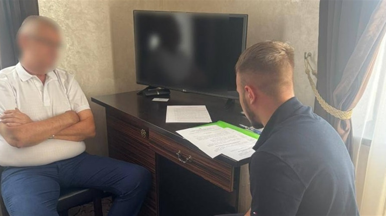 Експрезидент Федерації хокею на траві привласнив кошти збірної та зірвав участь у Чемпіонаті Європи