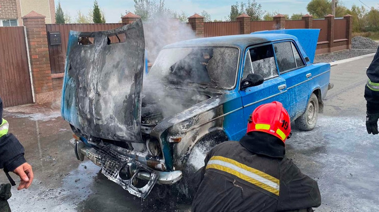 У Пашківцях загорівся автомобіль