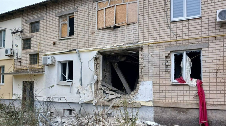 На Херсонщині армія рф завдала ударів по житлових кварталах, критичній та соціальній інфраструктурі