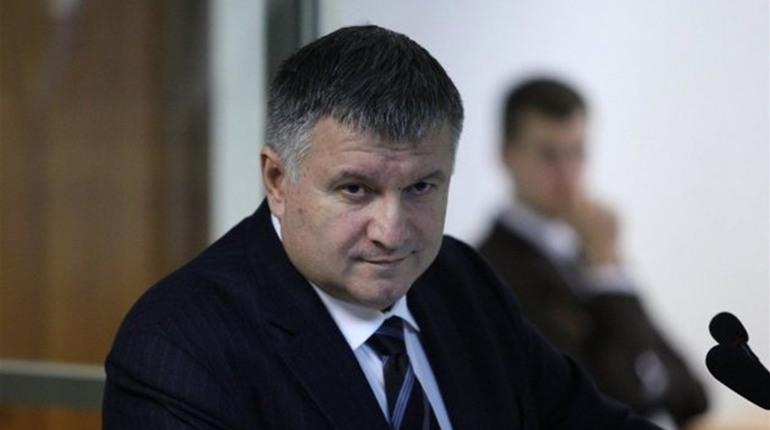 Аваков звільнився, хто буде наступником, і що про нього відомо. Можуть звільнитися ще три міністри