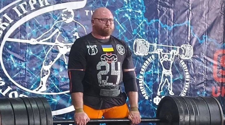 Український богатир Валерій Газаєв встановив рекорди та здобув чемпіонство на змаганнях у Запоріжжі