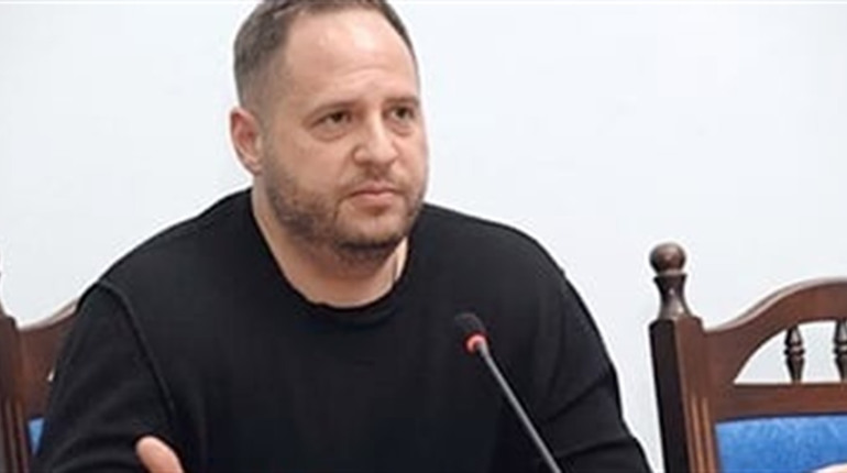 У глави Офісу президента України Єрмака проводять обшуки