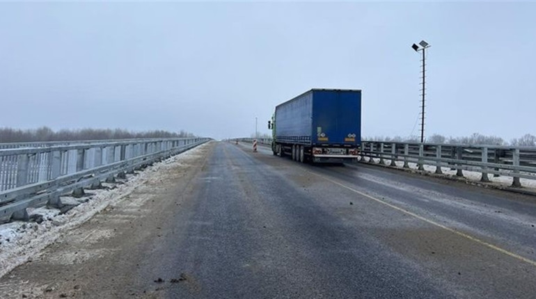 На Чернігівщині відкрили для руху частину мосту через Десну