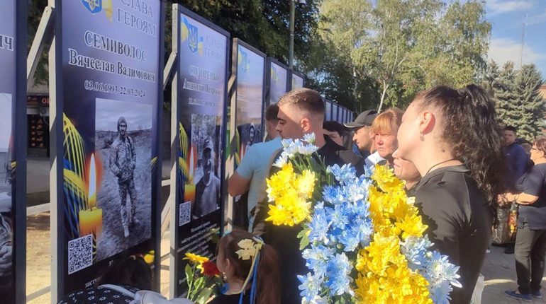 Світла пам'ять героям: у Берестині та Наталині увічнили ще двадцять імен полеглих воїнів