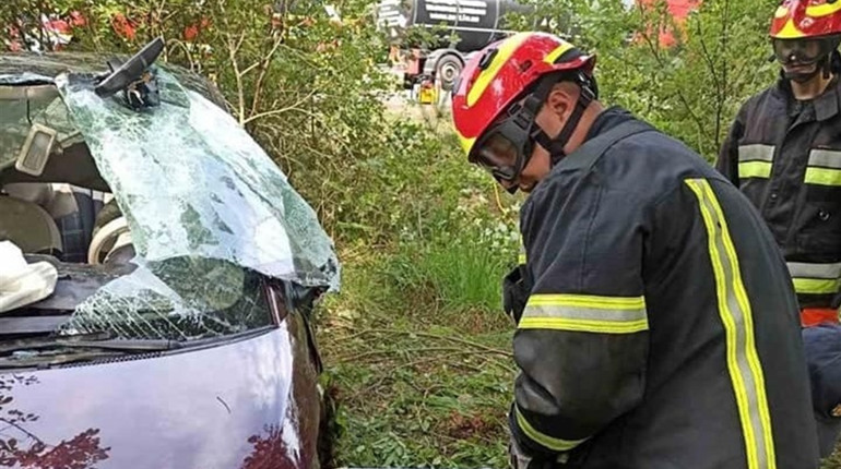 У Сарненському районі зіткнулись два автомобілі: водіїв госпіталізували