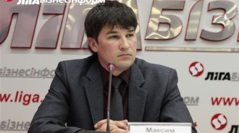 Автор плаката про бабу з котом бореться з газовим монополістом