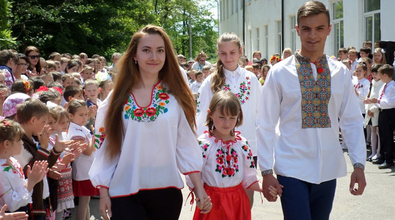 Школи Біляївської громади почали приймати заяви для зарахування дітей до 1 класу: які правила 