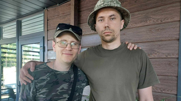 «Мені хлопці сказали, що я собі підписую вирок»: бойовий волонтер Сергій Тарасов про роботу на війні