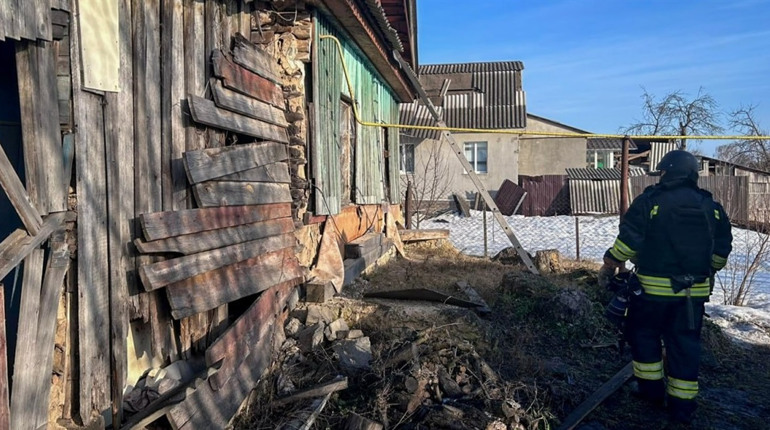 Російські авіабомби вдарили по житловому сектору Глухівської громади: троє людей постраждали