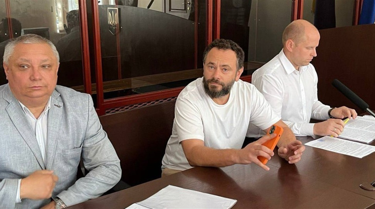 Нардеп від «Слуги народу» звинувачує владу у спробі передати власника «Інфоксводоканалу» Путіну