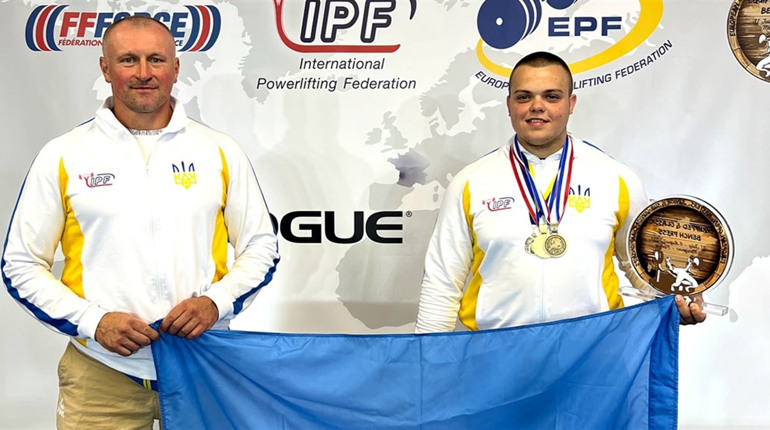 Глухівський пауерліфтер Марк Долженко став кращим на чемпіонаті Європи з жиму лежачи