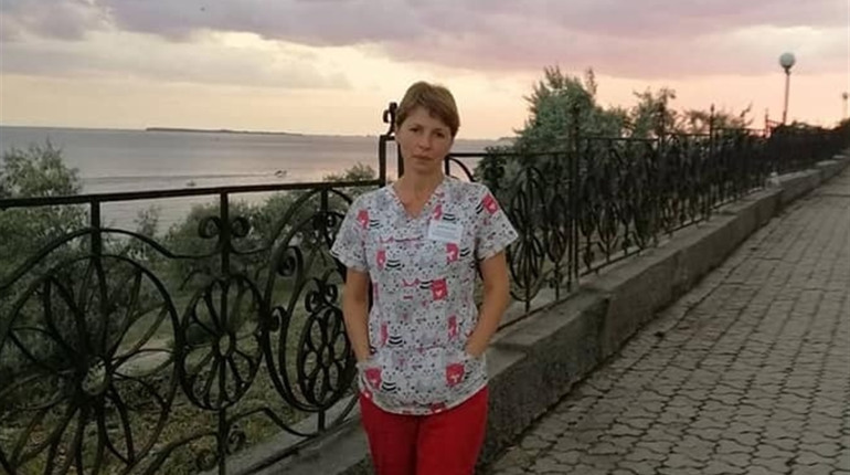 «Це заняття повністю поглинає, ніколи думати про погане»: медична сестра, яка створює іграшки