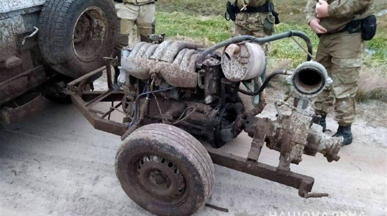 Поблизу Володимирця в «Дубині» поліцейські вилучили мотопомпу