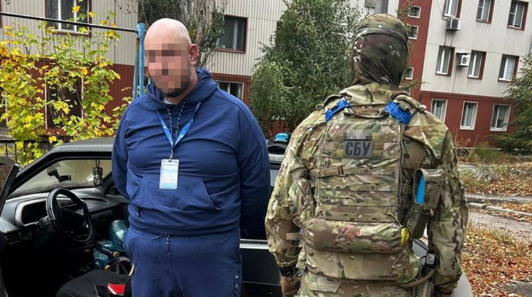 Контррозвідка викрила «волонтера», який передавав дані про позиції ЗСУ російським спецслужбам