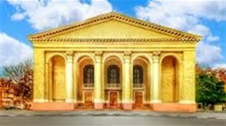 Херсонський театр дарує можливість переглядати вистави онлайн