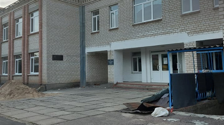 Школа буде кращою, аніж до руйнації. Як відновлюють Велику Олександрівку після буревію