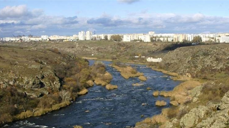Відповідь доктора історичних наук на статтю «Південноукраїнськ чи «рибний завод»?»