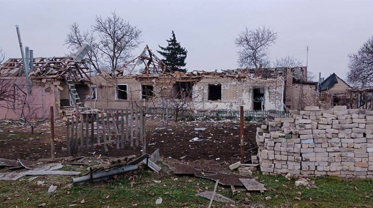 На Херсонщині армія рф атакувала житлові будинки, критичну та соціальну інфраструктуру
